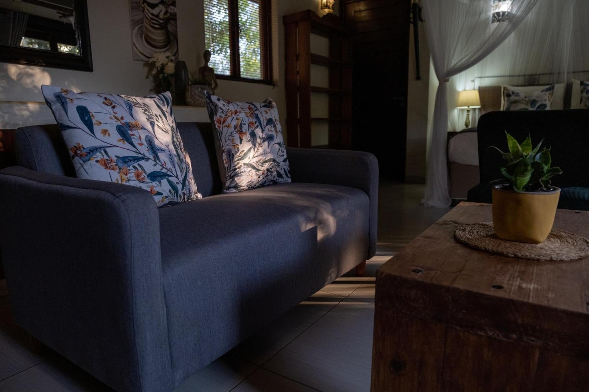 Leopard'S Lair Bush Lodge Hoedspruit Habitación foto