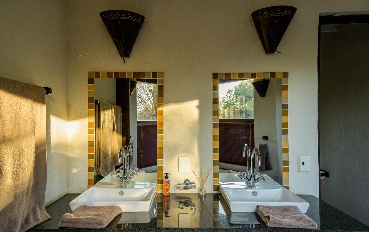 Leopard'S Lair Bush Lodge Hoedspruit Exterior foto